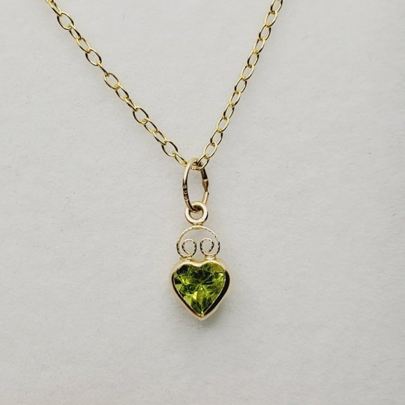 14K Yellow Gold Peridot (0.5ct) Pendant - Picture 1 of 4